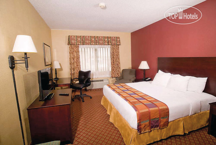 New photos from tourists La Quinta Inn & Suites Evansville 2*