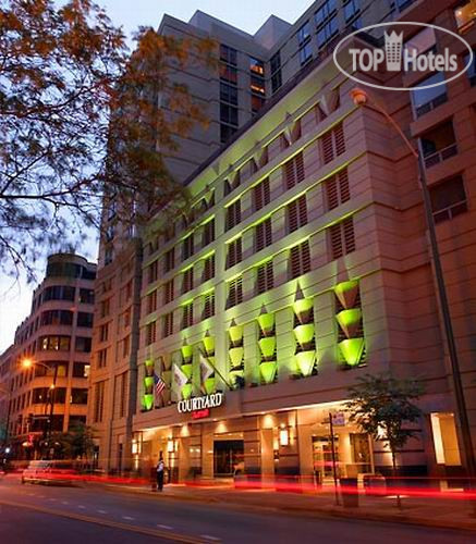 Hotel photo Courtyard Chicago Downtown River North 3*