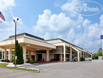 Hotelier's photos Baymont Inn & Suites Florence 2*