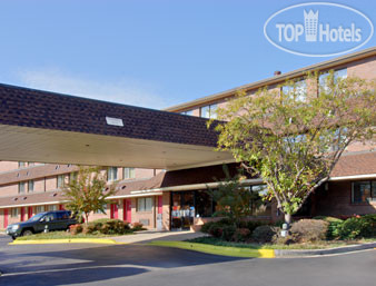 Hotelier's photos Travelodge Columbia West 2*