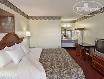 New photos from tourists Days Inn Hampton 2*