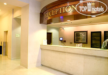 New photos from tourists Courtyard New Orleans Downtown Near the French Quarter 3*