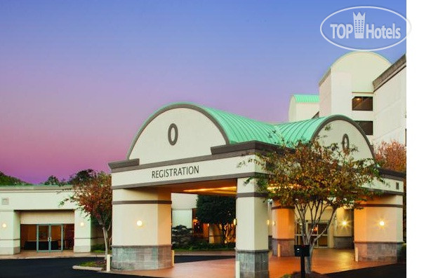 Hotelier's photos DoubleTree by Hilton Atlanta Windy Hill Ballpark 4*