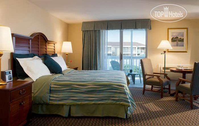 New photos from tourists Hyannis Harbor 3*
