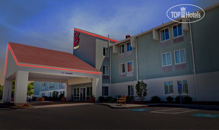 Hotelier's photos Red Roof Inn Boston - Logan 2*