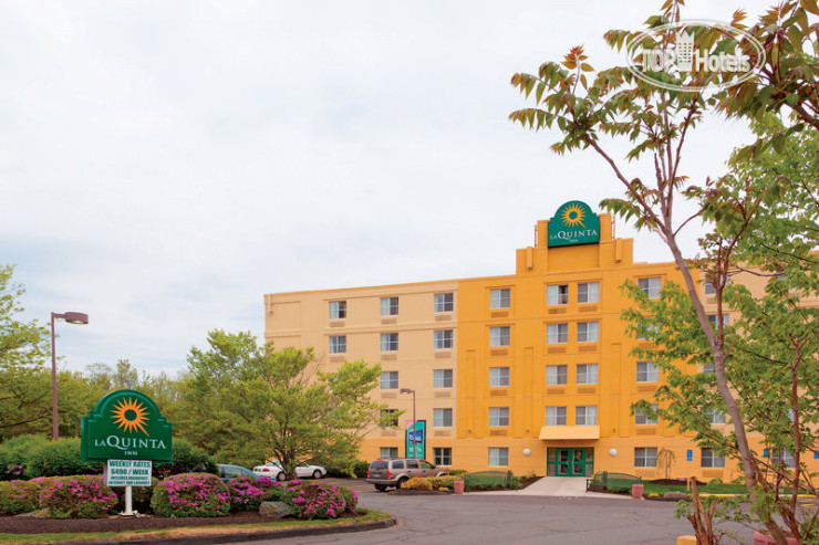 Hotelier's photos La Quinta Inn Milford 2*