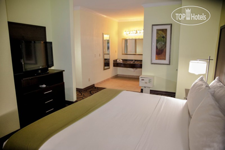 Новые добавленные фото туристов Holiday Inn Express Hotel & Suites Houston North Intercontinental 2*