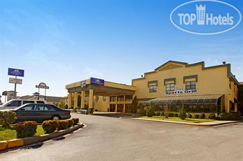 Hotelier's photos Americas Best Value Inn & Suites-DFW North 2*