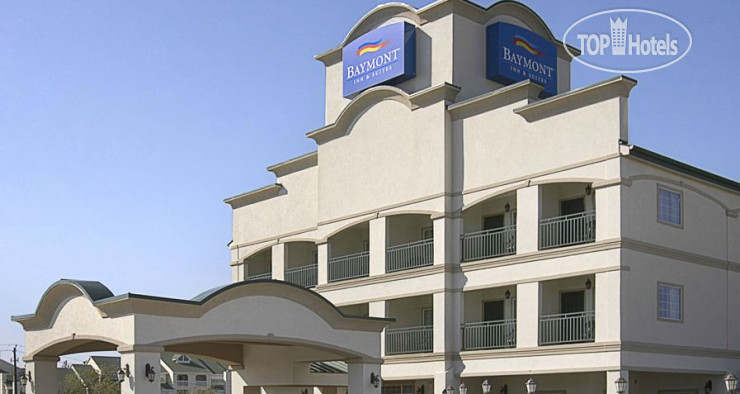 Hotelier's photos Baymont Inn & Suites Galveston 3*