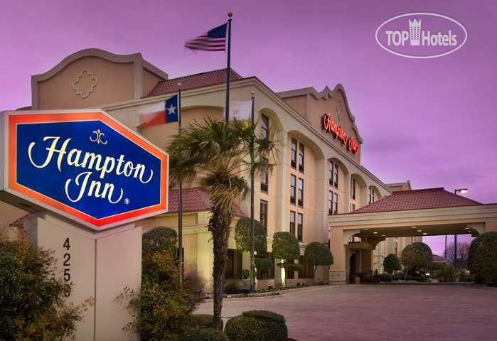 Hotelier's photos Hampton Inn Waco 2*