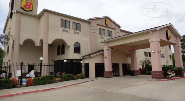 Hotelier's photos Super 8 Intercontinental Houston 2*