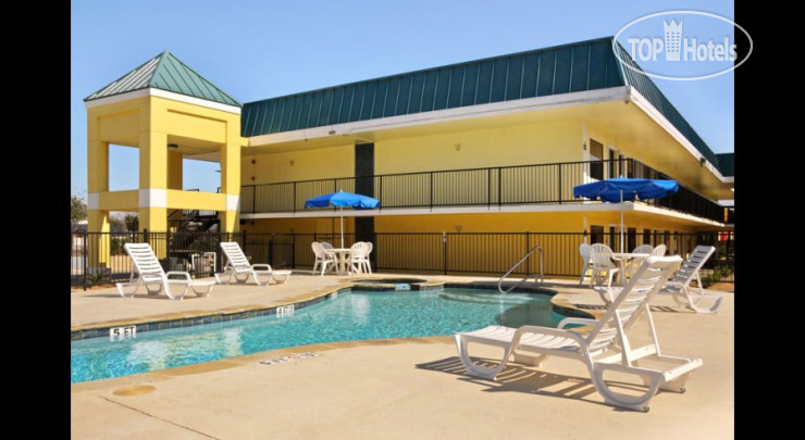 New photos from tourists Days Inn N.W. Medical Center 2*