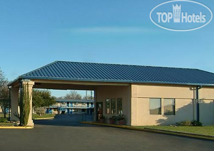 Hotelier's photos Rodeway Inn Waco 2*