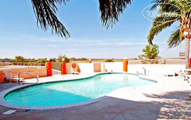Hotel photo Texas Inn & Suites Raymondville 2*
