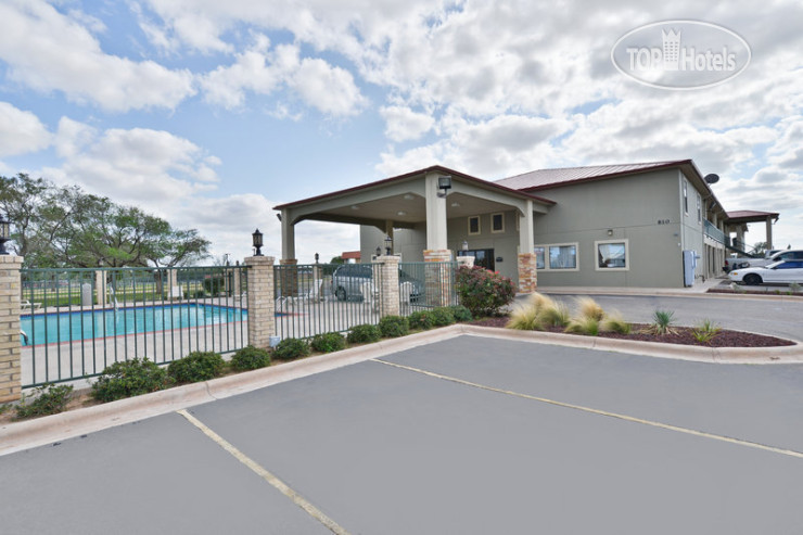 Hotelier's photos Best Western Snyder Inn 2*