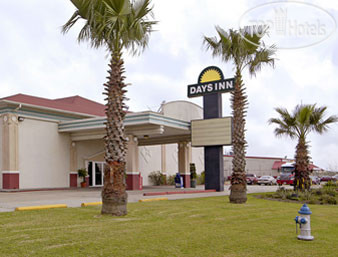 Hotelier's photos Days Inn Clute 2*