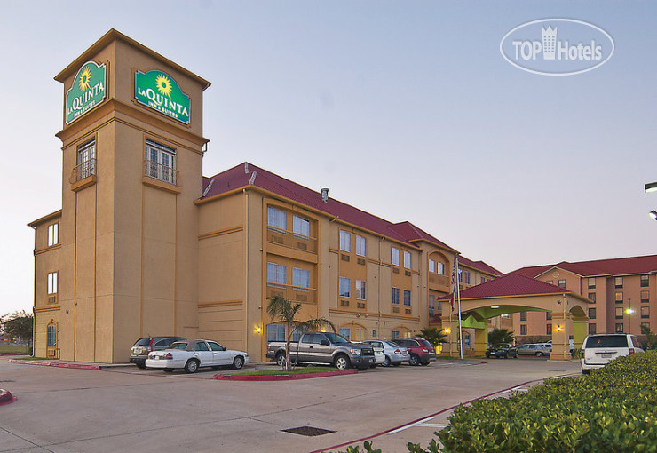 Hotelier's photos La Quinta Inn & Suites Clear Lake Webster 3*