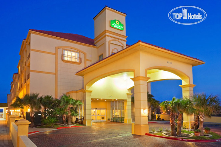 Hotelier's photos La Quinta Inn & Suites South Padre Beach 3*