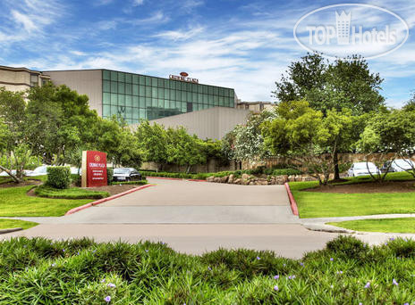 Hotelier's photos Crowne Plaza Houston North - Greenspoint 4*