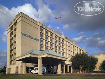 Hotelier's photos Wyndham Dallas Love Field 3*