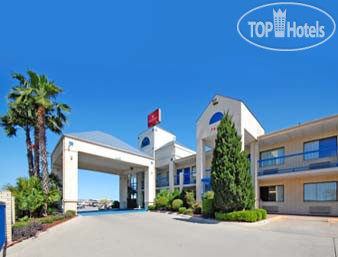 Hotelier's photos Ramada - San Antonio Sea World Area 2*
