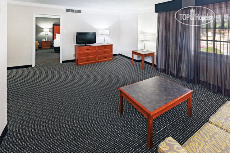 Новые добавленные фото туристов La Quinta Inn Dallas Uptown 3*