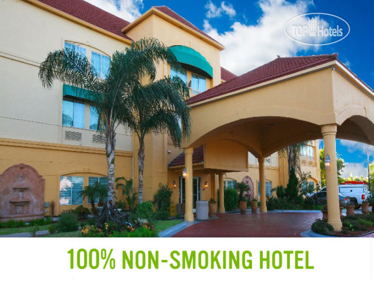 Hotelier's photos La Quinta Inn & Suites Brownsville North 2*