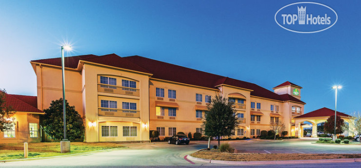 Hotelier's photos La Quinta Inn & Suites Eastland 2*