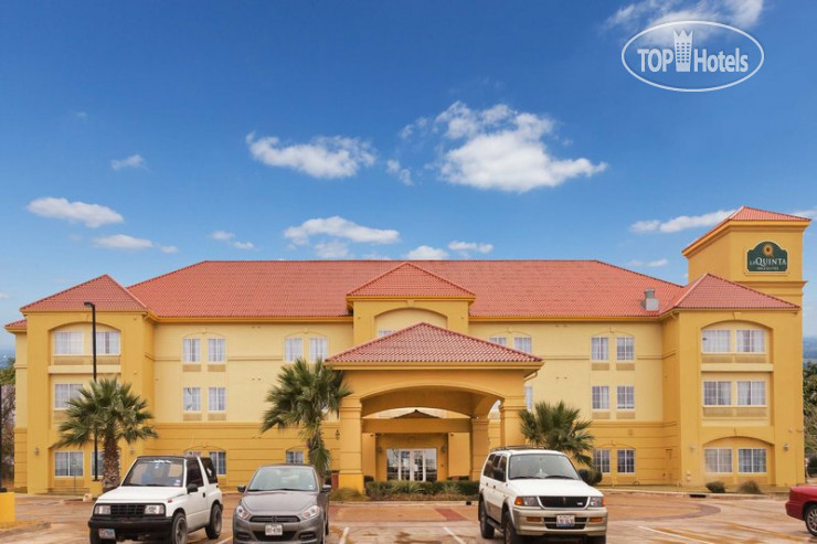 Hotelier's photos La Quinta Inn & Suites Seguin 2*