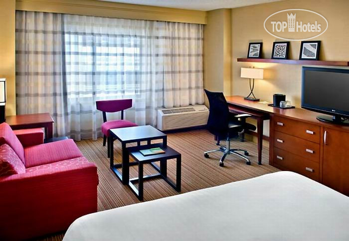 New photos from tourists Courtyard Jersey City Newport 3*