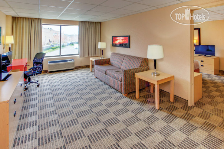 New photos from tourists La Quinta Inn & Suites Clifton 3*