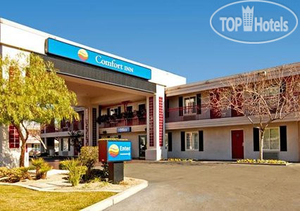 Hotelier's photos Comfort Inn Airport Las Vegas 2*