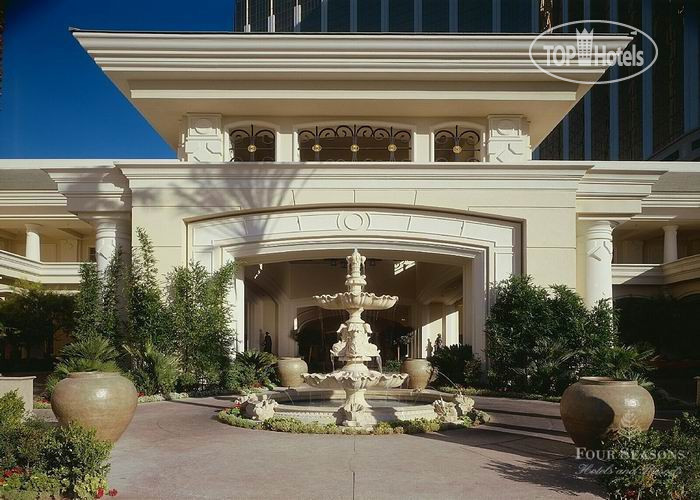 New photos from tourists Four Seasons Hotel Las Vegas 5*