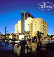 Hotelier's photos Embassy Suites Hotel Convention Center Paradise Road 4*