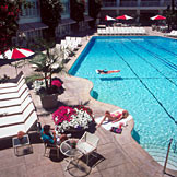 New photos from tourists Beverly Hilton 4*