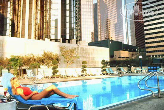 New photos from tourists Westin Bonaventure 4*