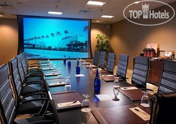 New photos from tourists Radisson Hotel at Los Angeles Airport 3*