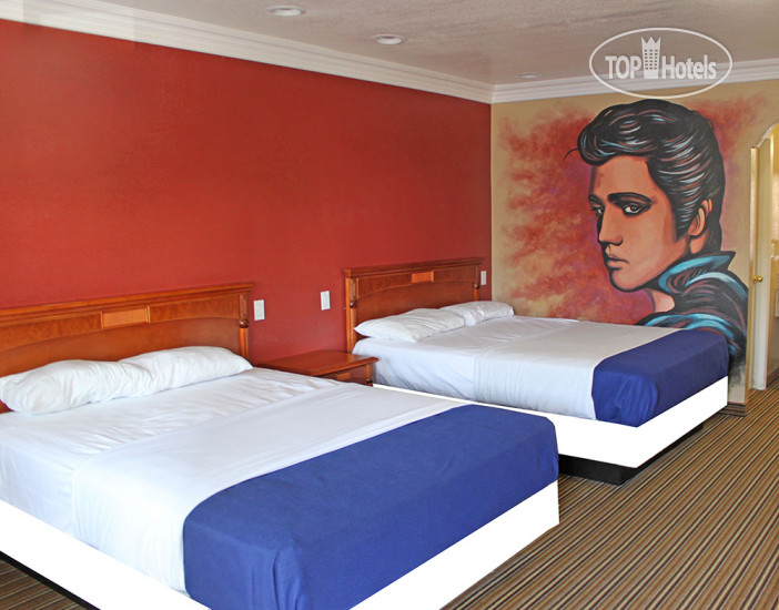 New photos from tourists Hollywood Inn Express North 2*