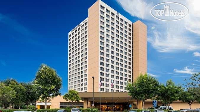 Hotel photo DoubleTree by Hilton Hotel Anaheim - Orange County 3*