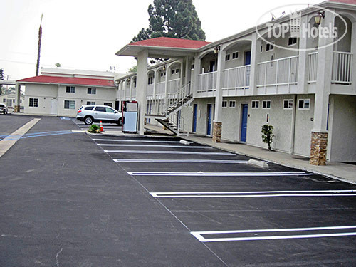 Hotelier's photos Motel 6 Anaheim
