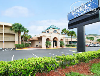 Фото Travelodge Inn & Suites Orlando Airport