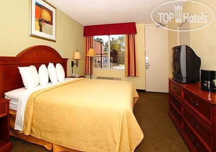 New photos from tourists Econo Lodge Inn & Suites Near Florida Mall 3*