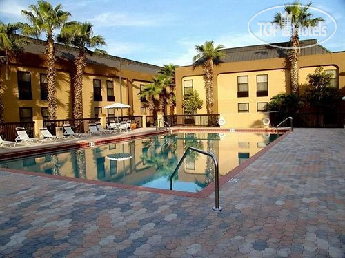 Hotelier's photos Hampton Inn Orlando Florida Mall 3*
