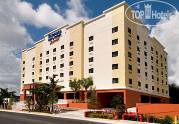 Hotelier's photos Fairfield Inn Miami Airport South 3*