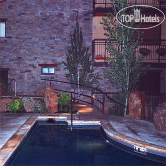 Hotelier's photos Crestwood 4*