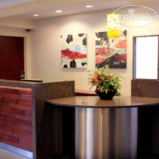 Фото DoubleTree Club Boston Bayside