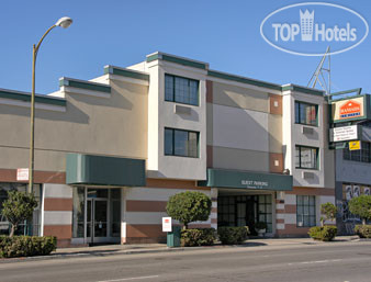Hotelier's photos Ramada Limited 2*