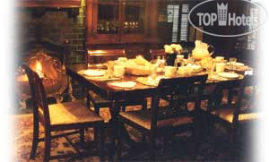 Photos Moffatt House