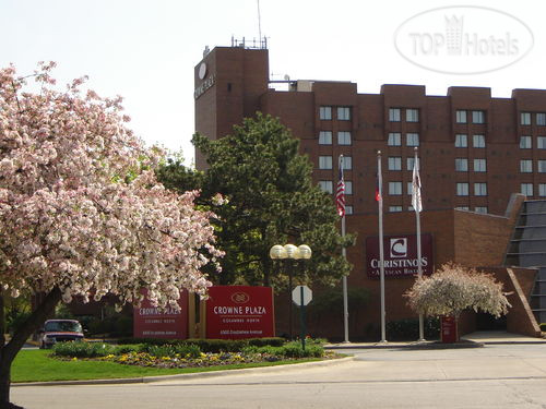 Hotelier's photos Crowne Plaza Columbus North 4*