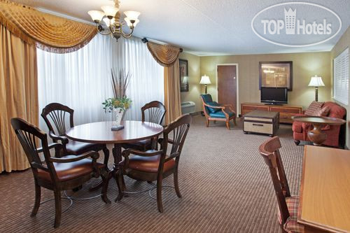 New photos from tourists Crowne Plaza Columbus North 4*